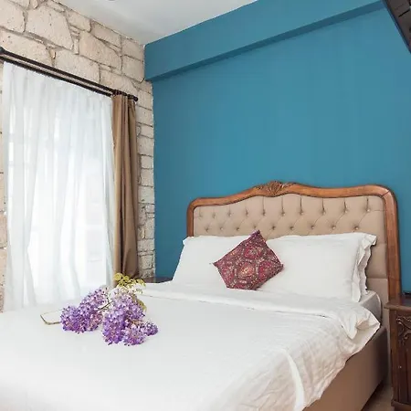 Mastik Koyici * Çeşme